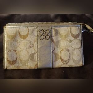 Coach Madison Wristlet